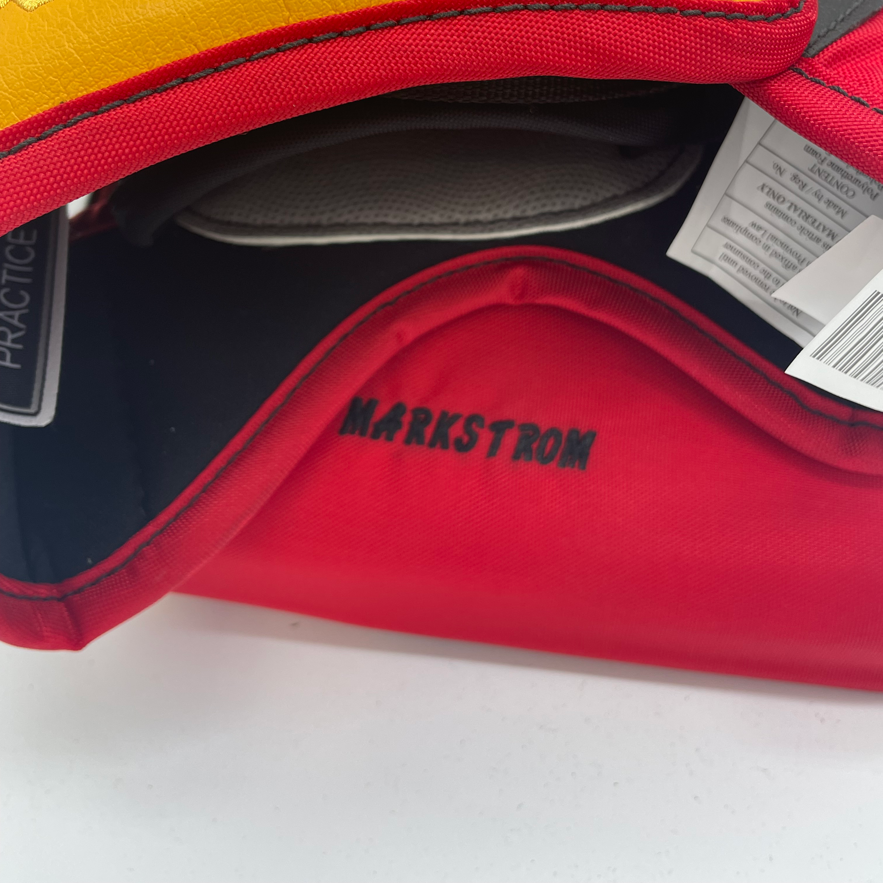 CCM Extreme Flex 5 - Gant de gardien de but professionnel de la LNH - Jacob Markstrom (noir/rouge/jaune)